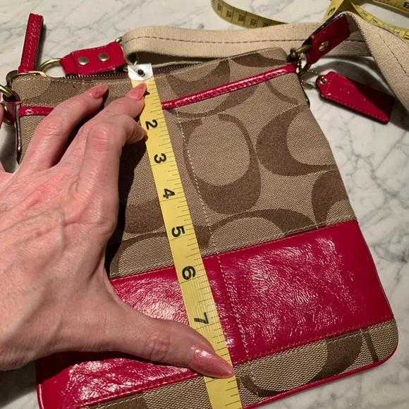 💕COACH ZIPPERED TOP CROSSBODY HANDBAG💕EXCELLENT CONDITION! - Picture 7 of 11